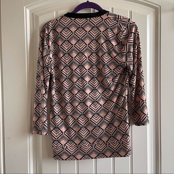 2/$16 New York & Company Pink Print V Neck Faux Wrap Blouse; SZ S; NWOT - Picture 7 of 7